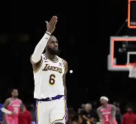  詹姆斯新星绝杀表现惊艳，中国队未来可期！